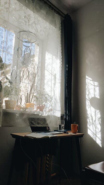 Tips for Creating a Relaxing Home Workspace to Boost Productivity